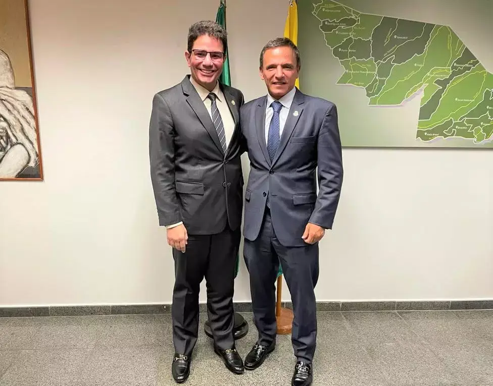 Senado definido no Acre: Gladson tem 28%, Bittar 20,21% e Jorge Viana 13,62%; governo segue com liderança de Alan